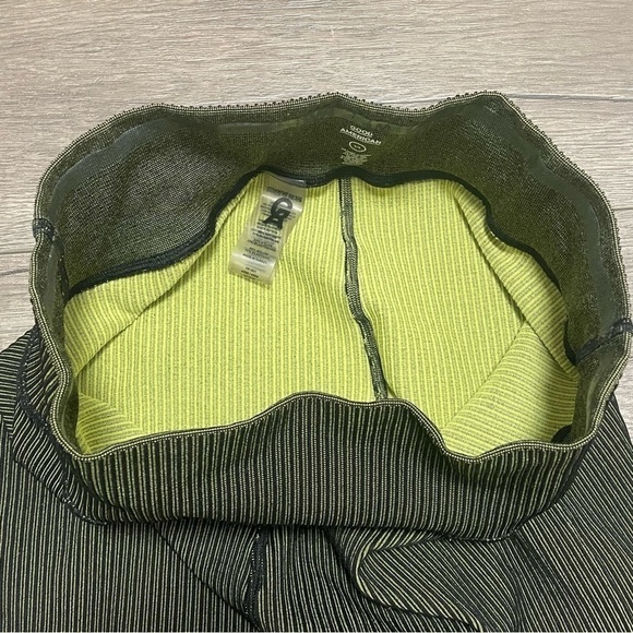 Good American Size 4/5 High Rise Legging Black Green Striped Ribbed. - Picture 7 of 8